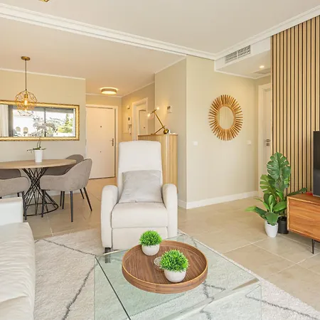 Door To The Sun - Happy Apartman